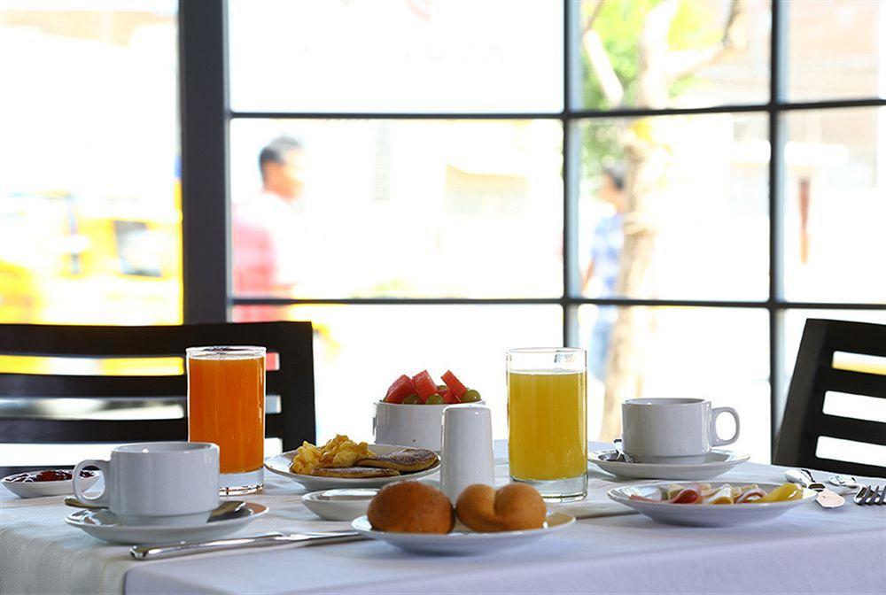 Lp Los Portales Hotel Chiclayo Exterior foto